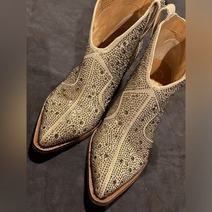 Jessica Simpson Champagne Rhinestone/Glitter Gabor Boots